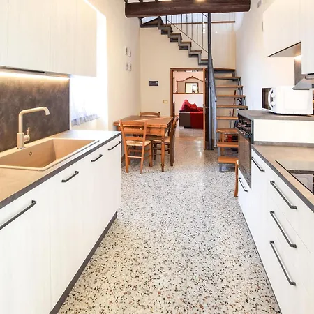 4 Bedroom Amazing In Cortona