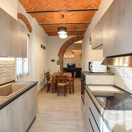 4 Bedroom Amazing In * Cortona