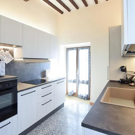 4 Bedroom Amazing In * Cortona