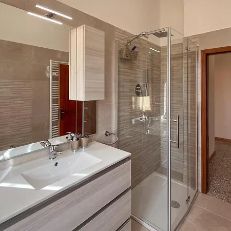 Ferienhaus 4 Bedroom Amazing In