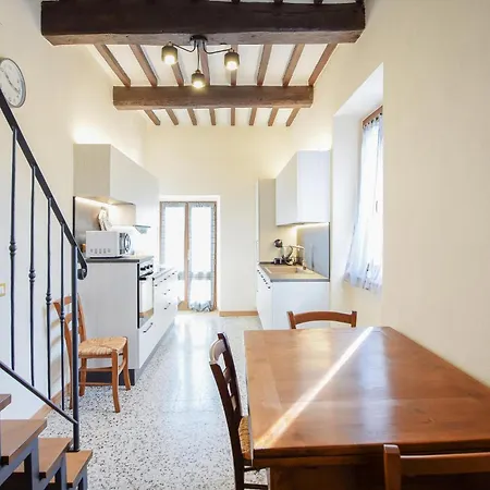 4 Bedroom Amazing In Holiday home Cortona