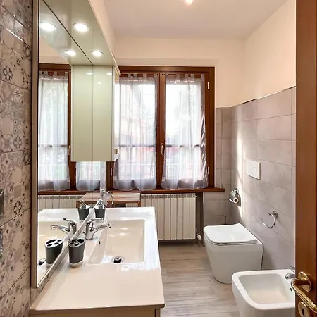 Holiday home 4 Bedroom Amazing In *