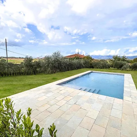 Holiday home 4 Bedroom Amazing In *