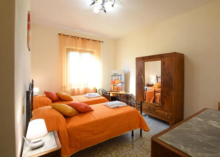 4 Bedroom Amazing In Holiday home Cortona
