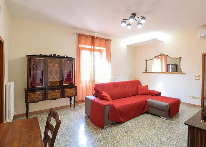 4 Bedroom Amazing In Cortona