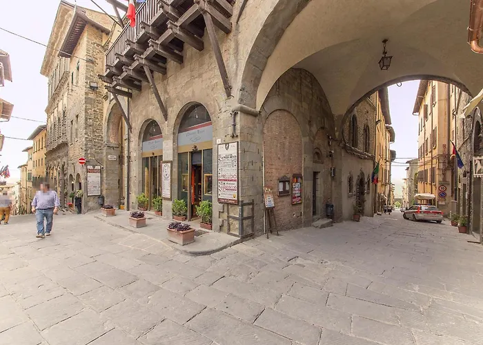 4 Bedroom Amazing In Casa vacanze