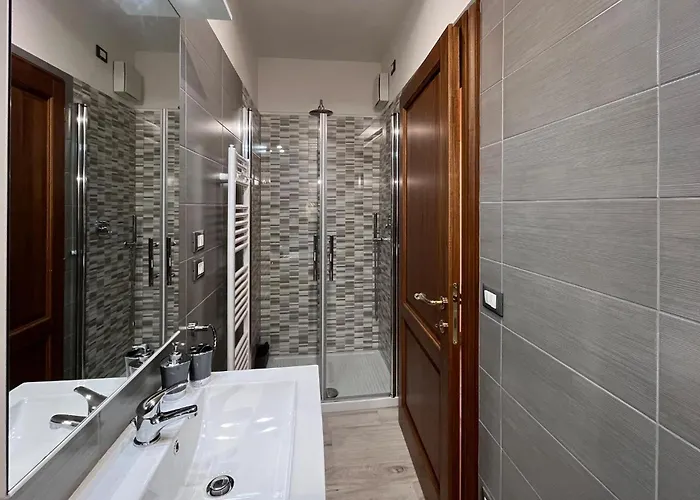 4 Bedroom Amazing In Casa vacanze *