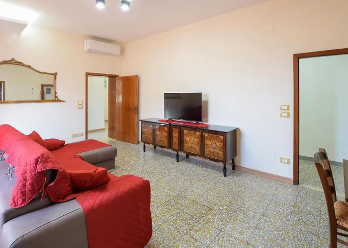 Дом отдыха 4 Bedroom Amazing In *