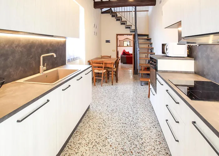 4 Bedroom Amazing In Кортона