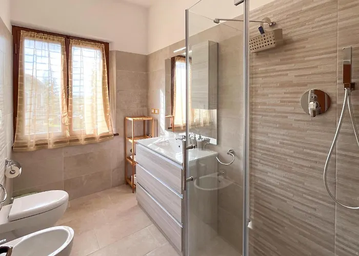 Дом отдыха 4 Bedroom Amazing In *